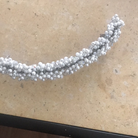 Tiara with pearls handmade - Picture 2 of 4